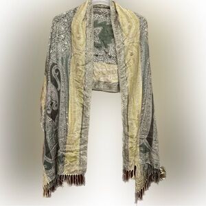 💥Scarf Wrap Metallic Threaded Pattern Boarder Fringed Neckwear Wrap Winter